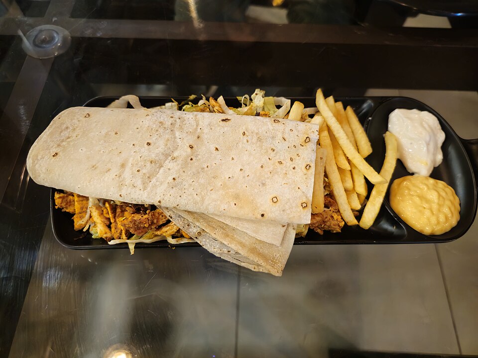 Photo: Chicken shawarma plate